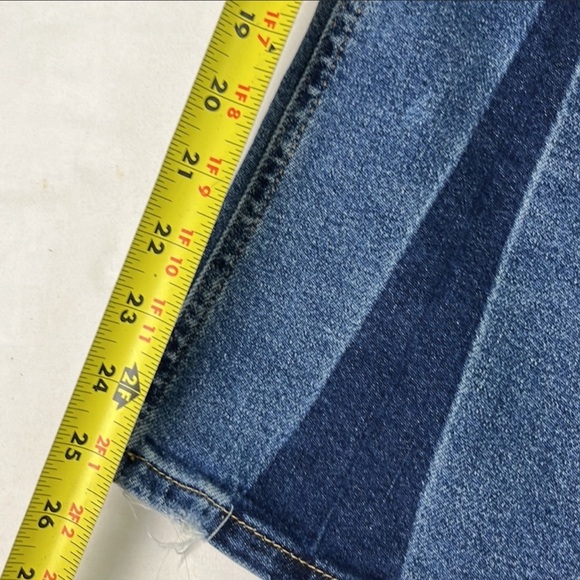 Free People Blue Color Blocked Cotton Blend Crop Flare Leg Denim Jeans Size 25 - Picture 7 of 7
